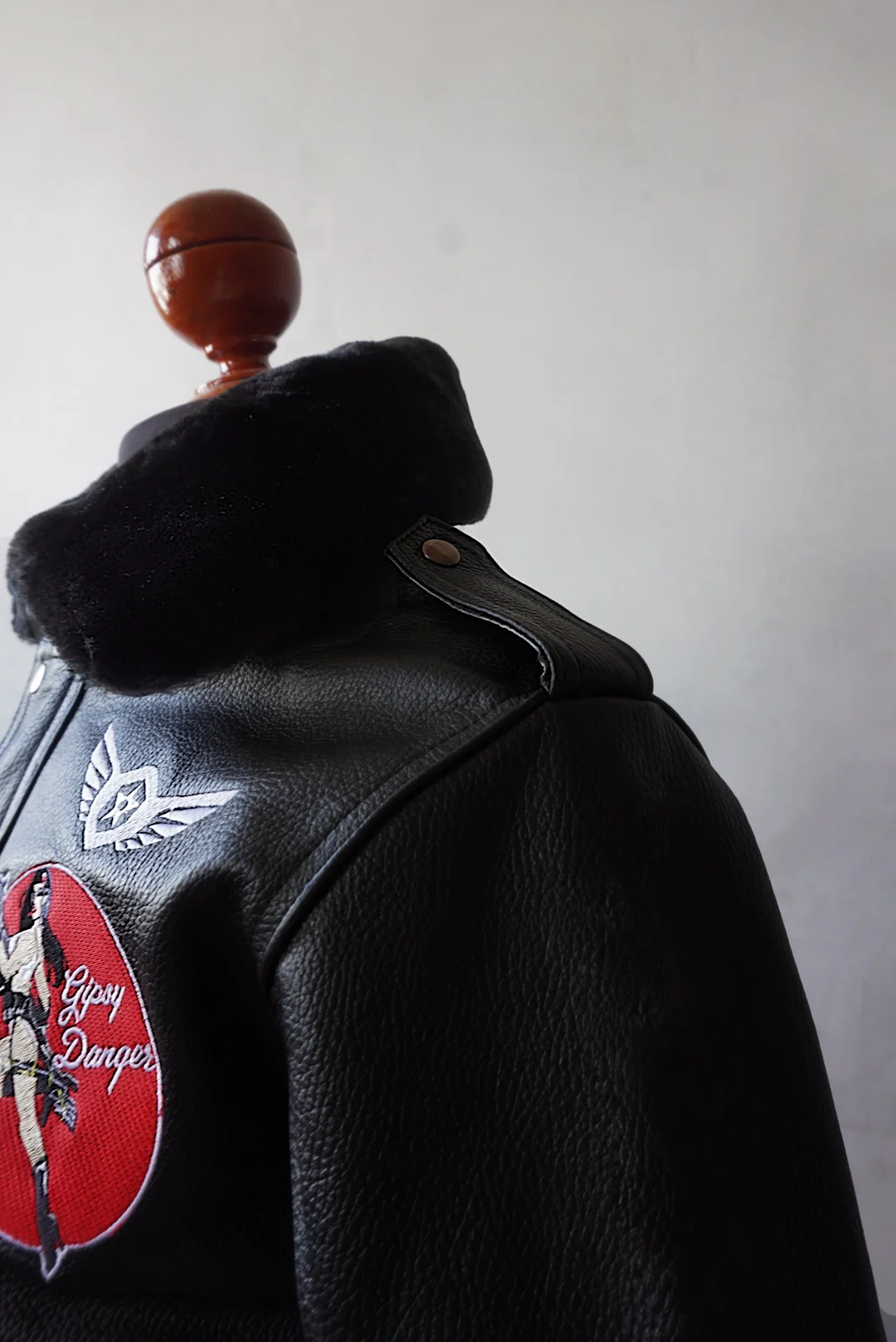 Pacific Rim darkest black - Imagen 7