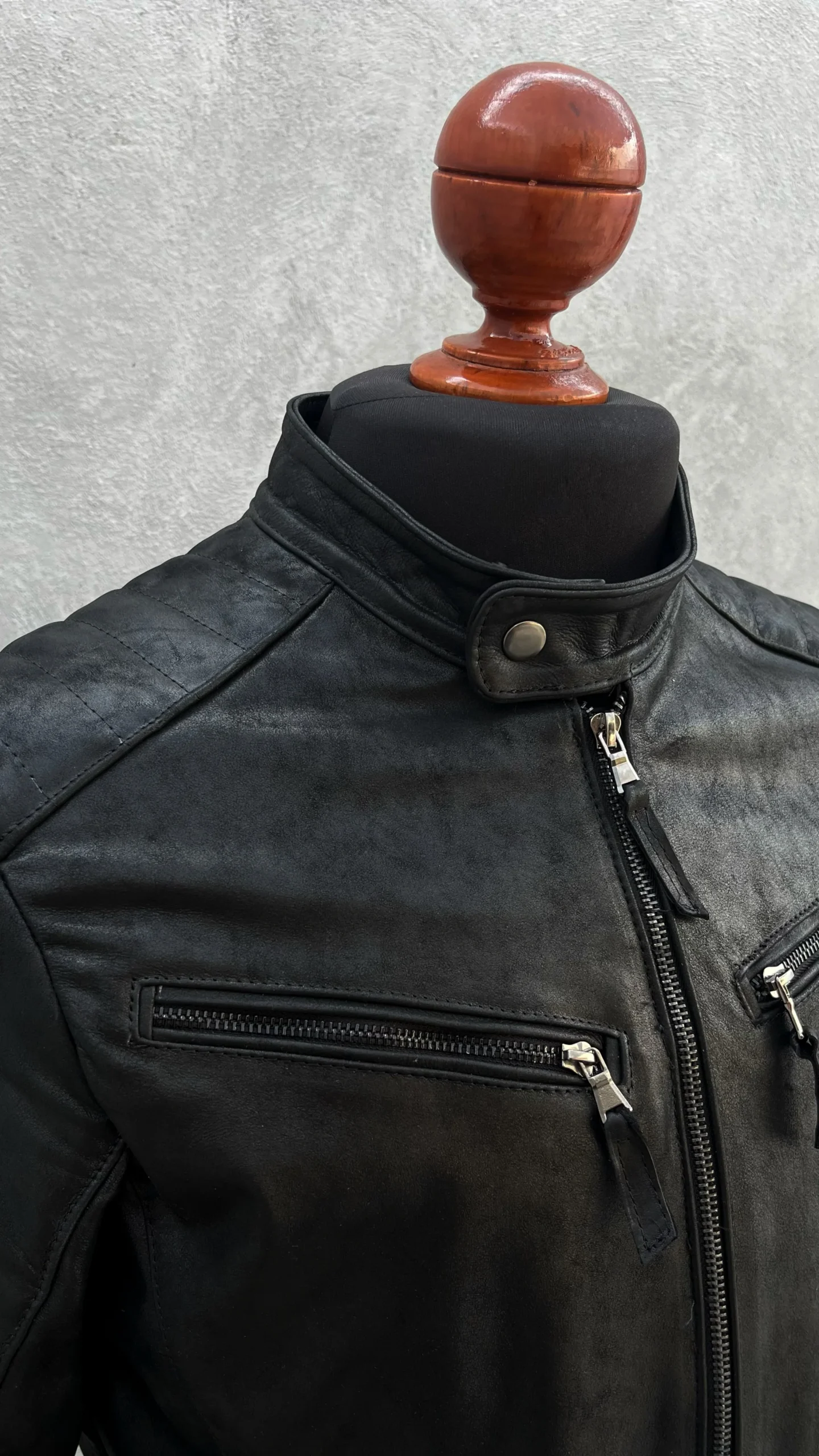 Hache darkest black - Imagen 3