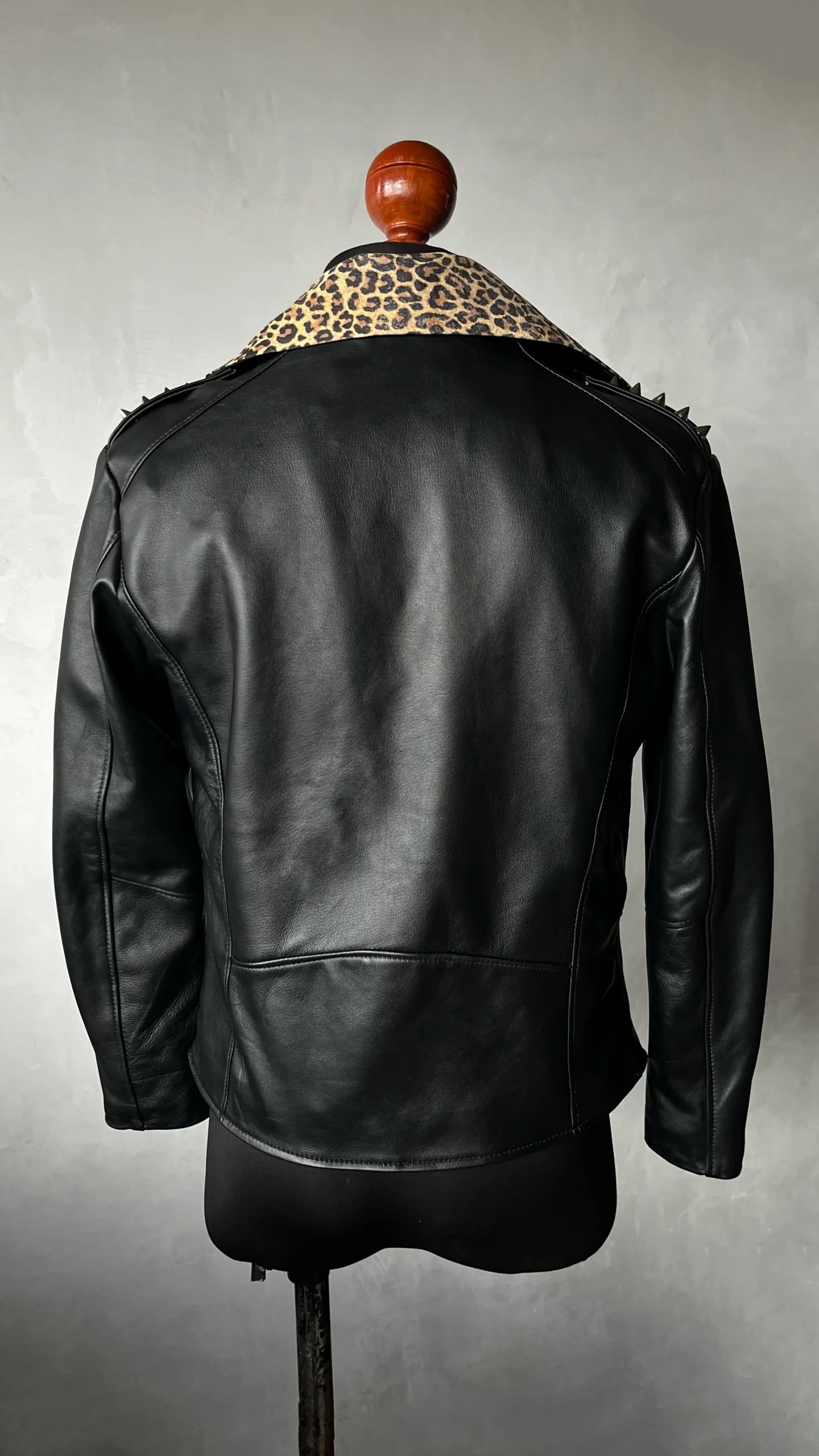 Biker no.1 black leopardo - Imagen 3