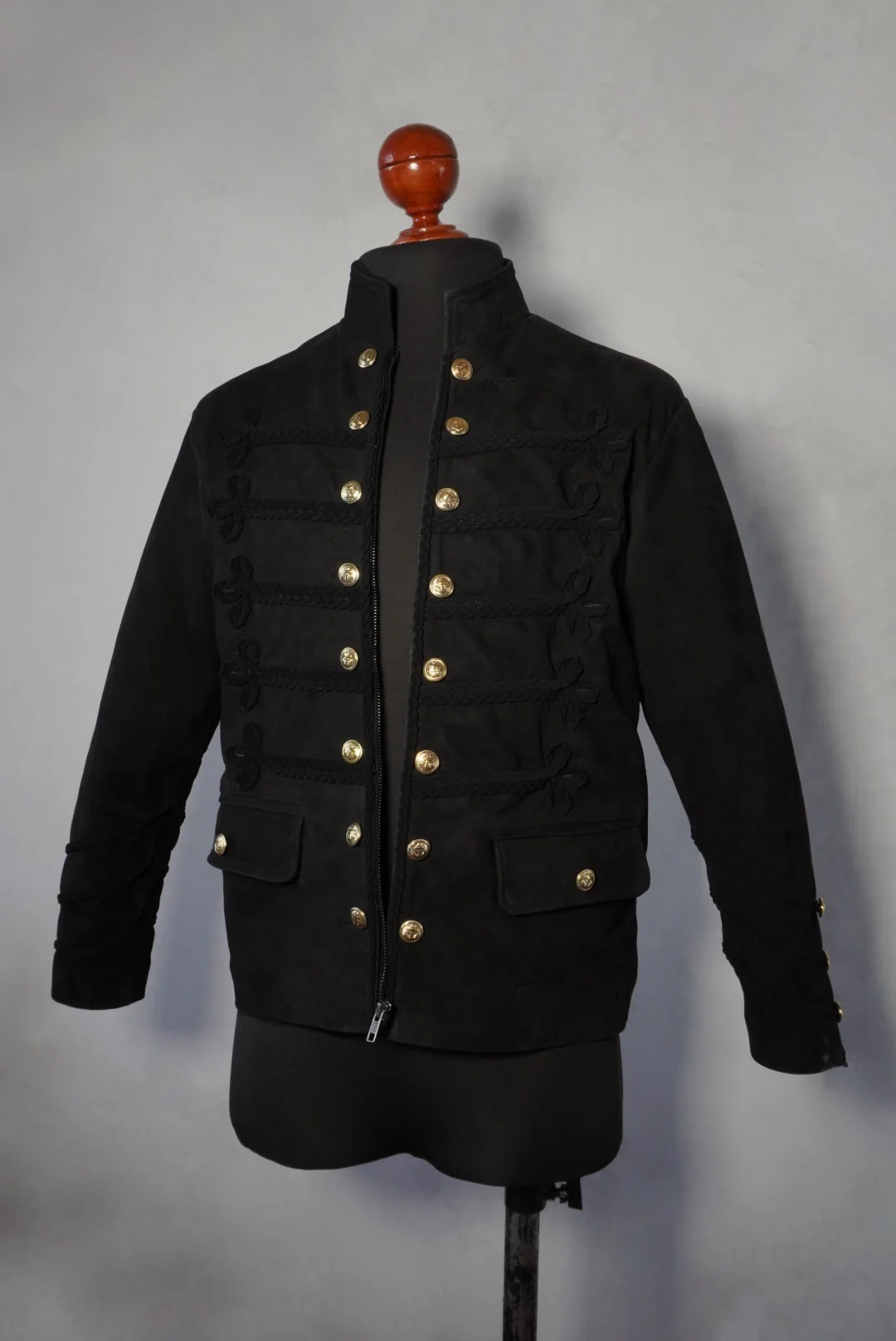 Gerard darkest black - Imagen 4